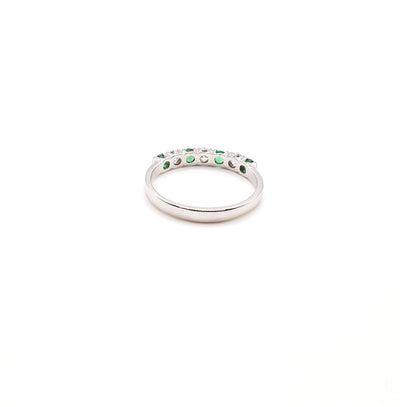 Mezza Veretta con diamanti e smeraldi taglio brillante in 18kt oro bianco - RB034